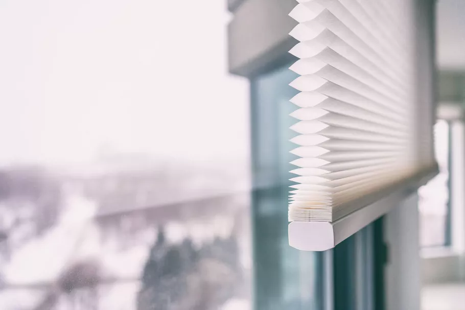 Which Are the Best Window Treatments to Keep Heat In?